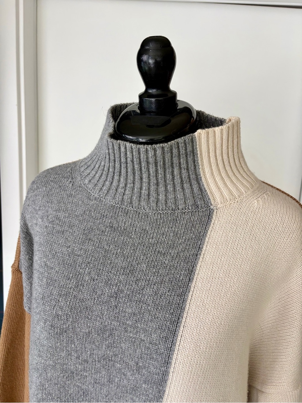 Kaos Colorblock Mockneck Sweater, Gray, Cream & Brown, Italy, szL, EUC - Picture 5 of 15